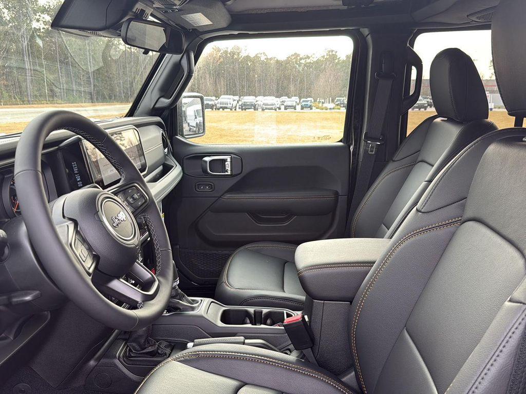 new 2025 Jeep Gladiator car, priced at $42,160