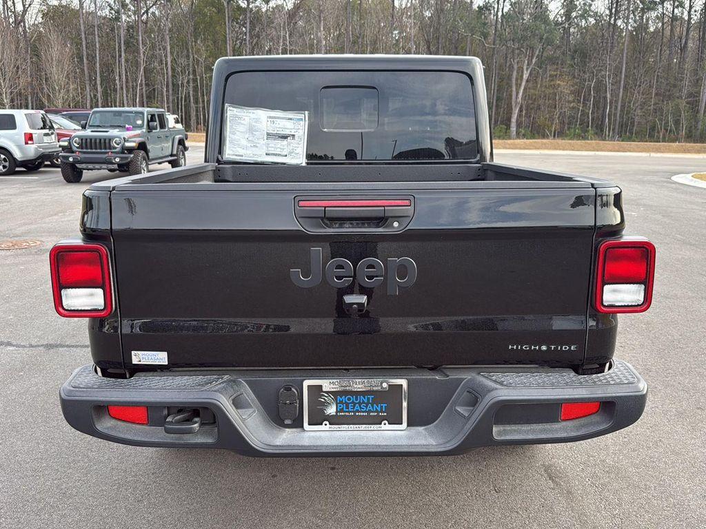 new 2025 Jeep Gladiator car, priced at $42,160