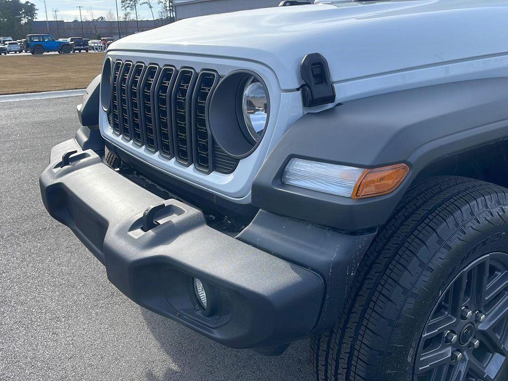 new 2026 Jeep Wrangler car, priced at $47,405