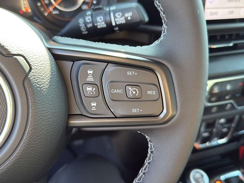 new 2025 Jeep Wrangler car, priced at $41,770