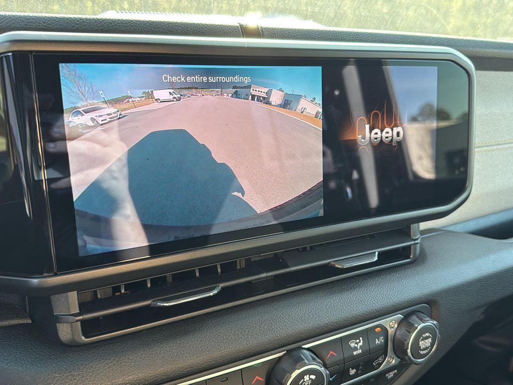 new 2025 Jeep Wrangler car, priced at $41,770