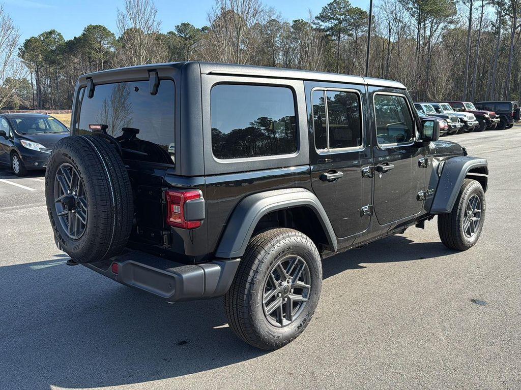 new 2025 Jeep Wrangler car, priced at $41,770
