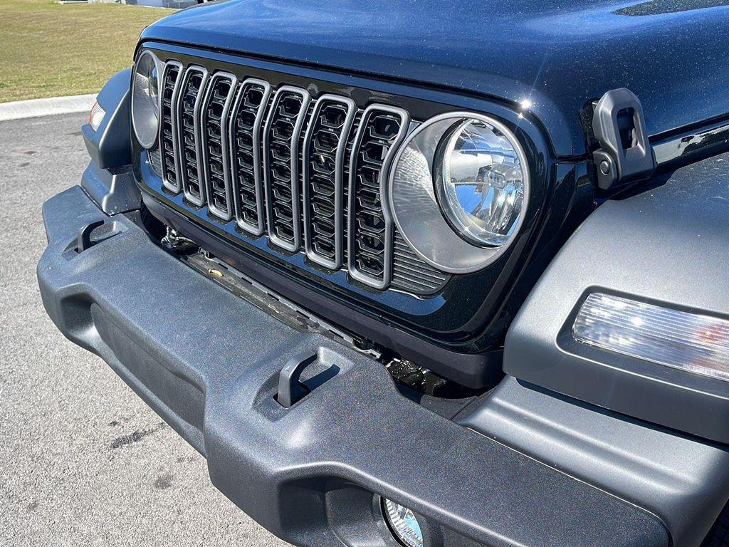 new 2026 Jeep Wrangler car, priced at $38,426