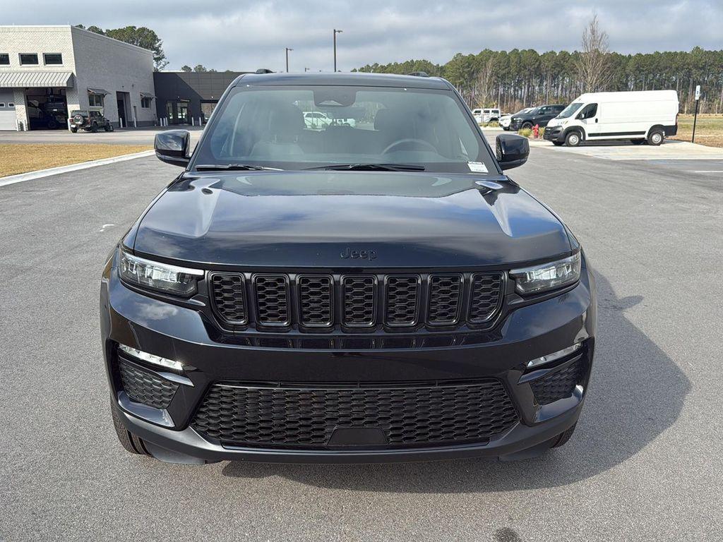 new 2025 Jeep Grand Cherokee car, priced at $39,970