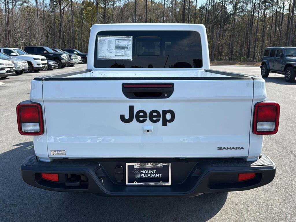 new 2026 Jeep Gladiator car, priced at $47,845