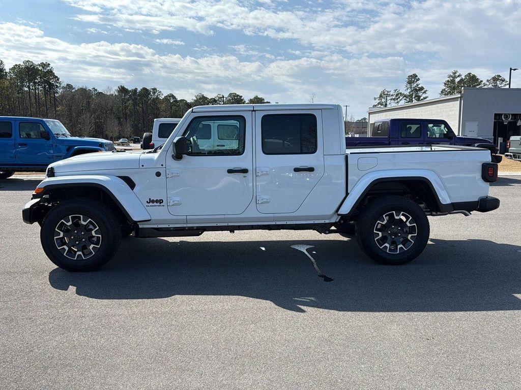 new 2026 Jeep Gladiator car, priced at $47,845