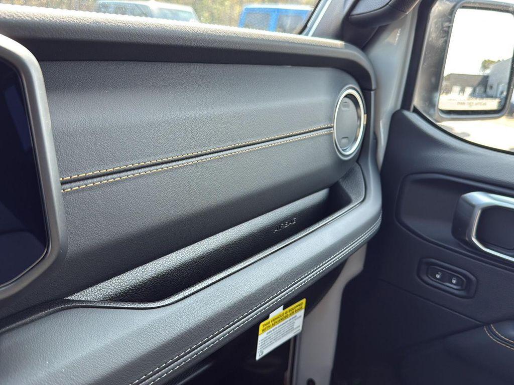 new 2026 Jeep Gladiator car, priced at $47,845