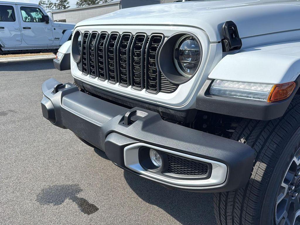 new 2026 Jeep Gladiator car, priced at $47,845