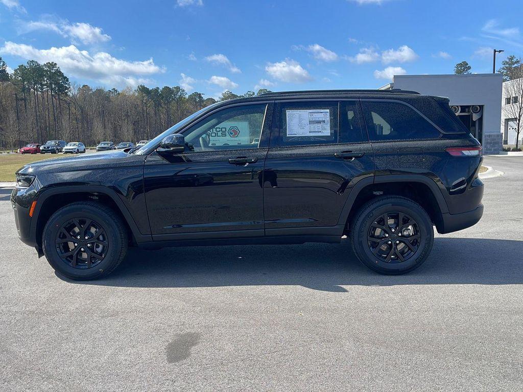new 2026 Jeep Grand Cherokee car, priced at $47,360