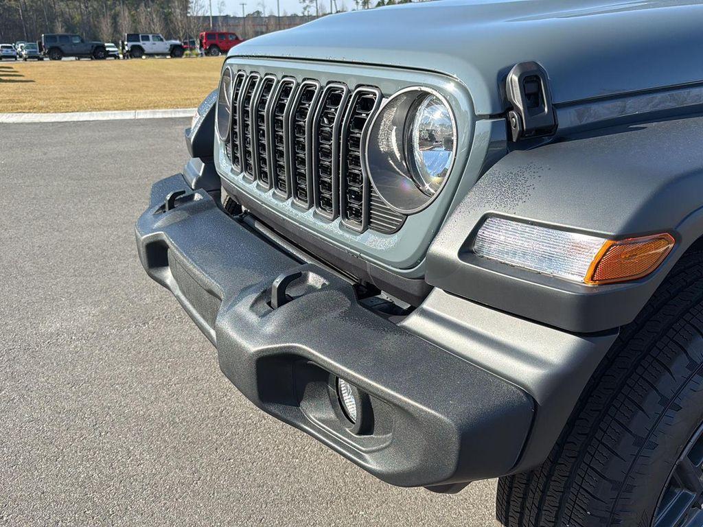 new 2025 Jeep Wrangler car, priced at $41,105