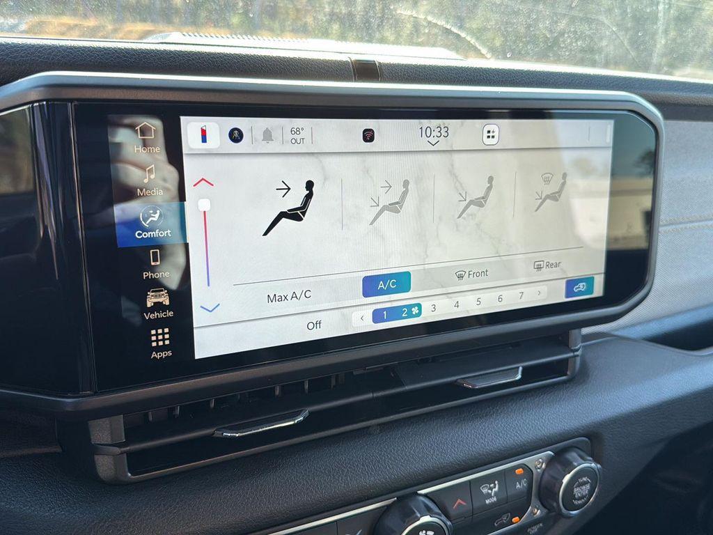 new 2025 Jeep Wrangler car, priced at $41,105