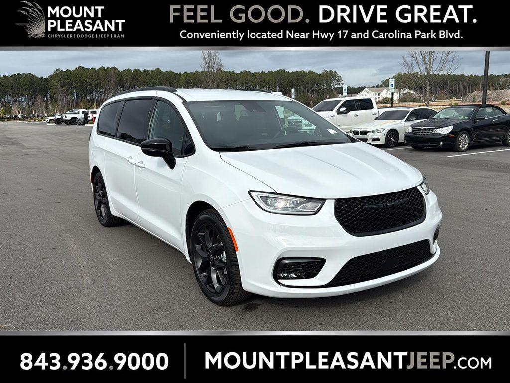 new 2026 Chrysler Pacifica car, priced at $43,160