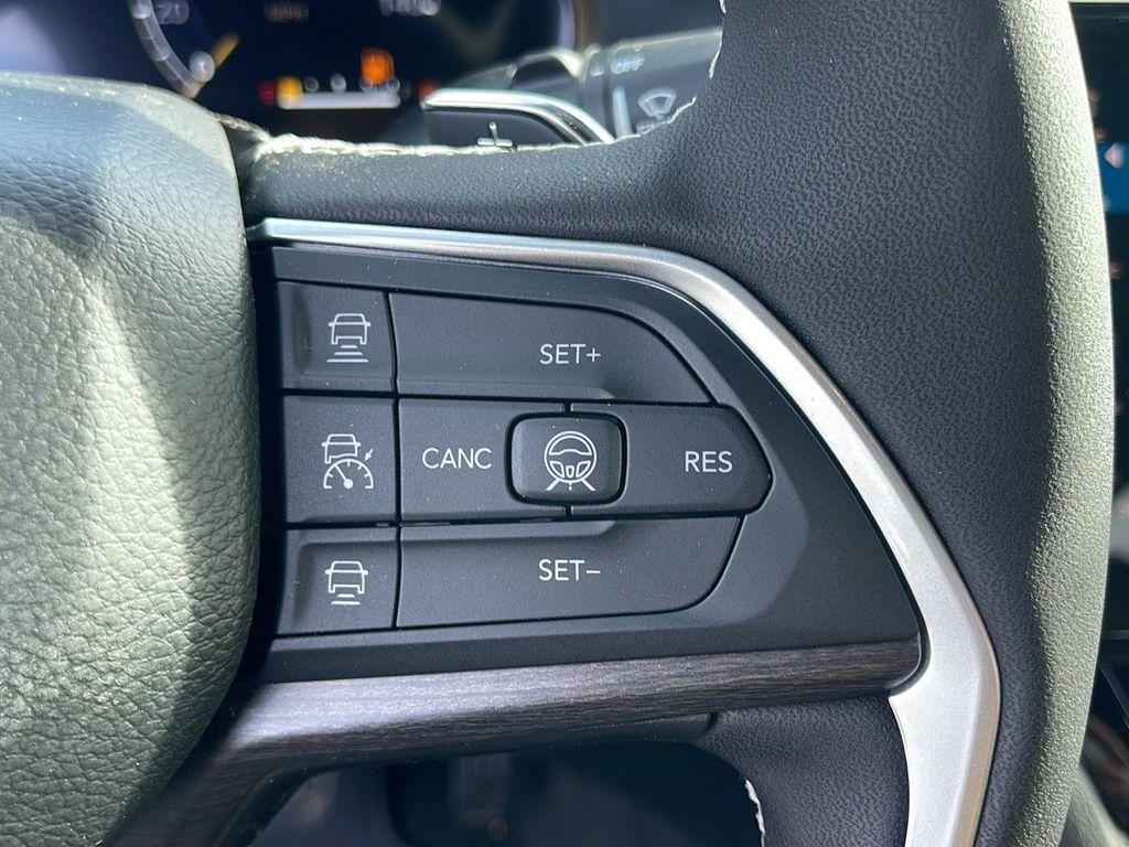 new 2026 Jeep Grand Cherokee car, priced at $48,135