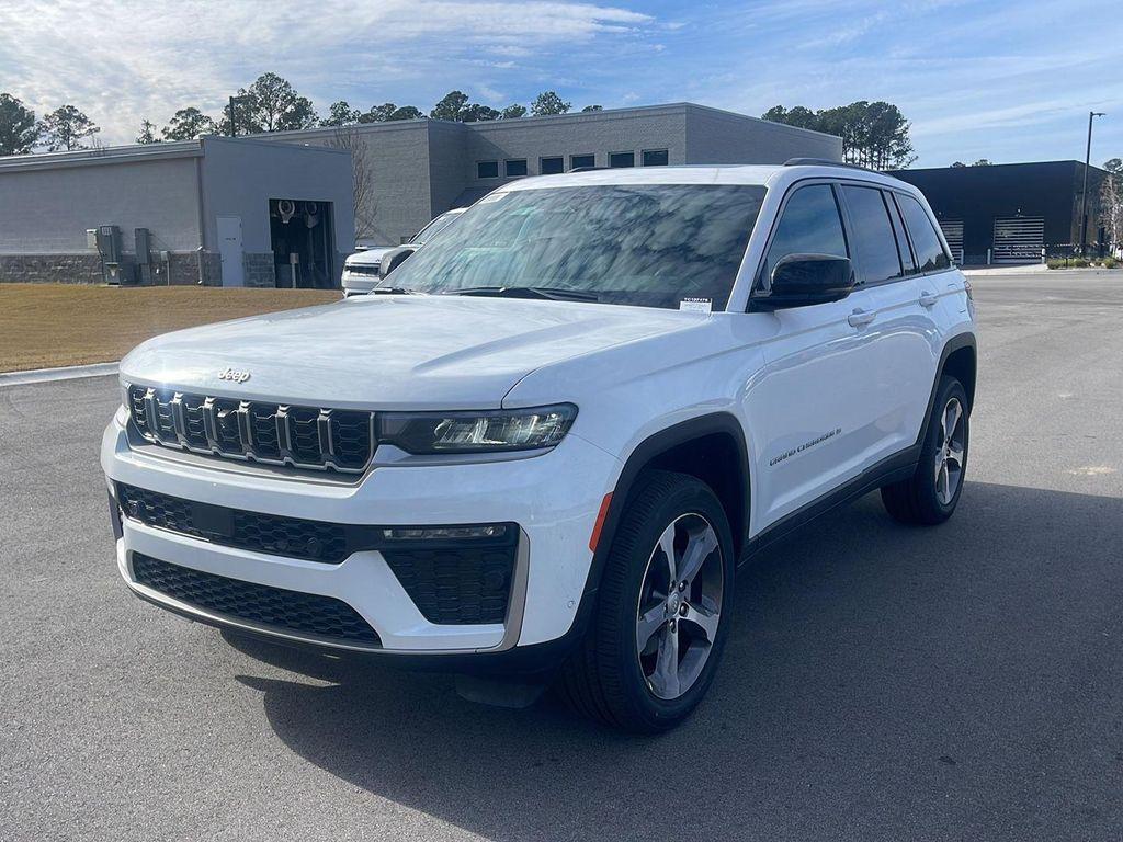 new 2026 Jeep Grand Cherokee car, priced at $48,135