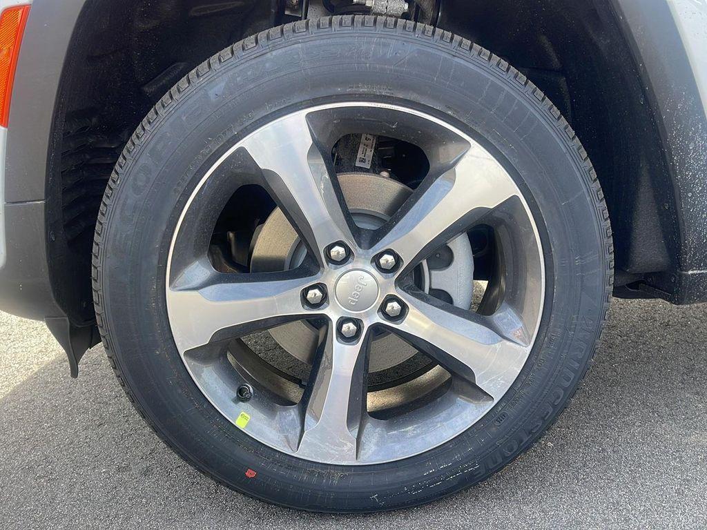 new 2026 Jeep Grand Cherokee car, priced at $48,135