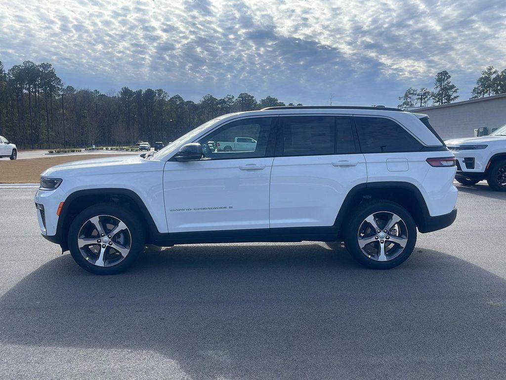 new 2026 Jeep Grand Cherokee car, priced at $48,135