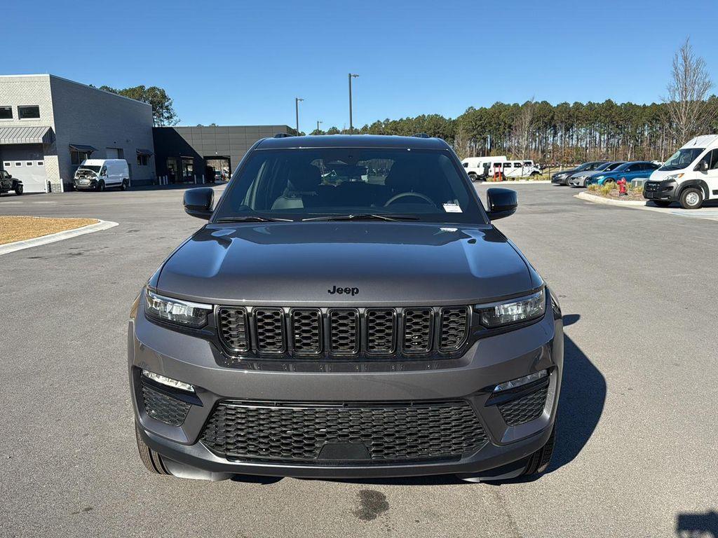 new 2025 Jeep Grand Cherokee car, priced at $41,970