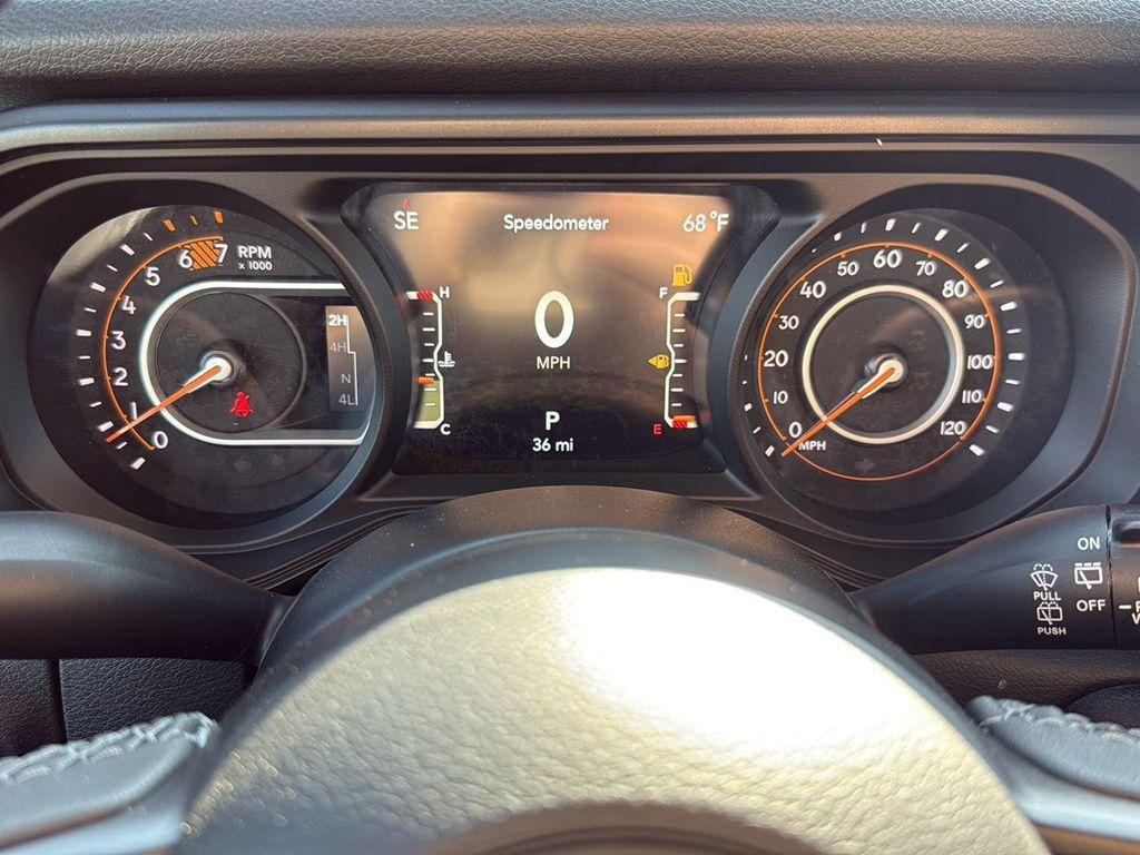 new 2025 Jeep Wrangler car, priced at $45,670