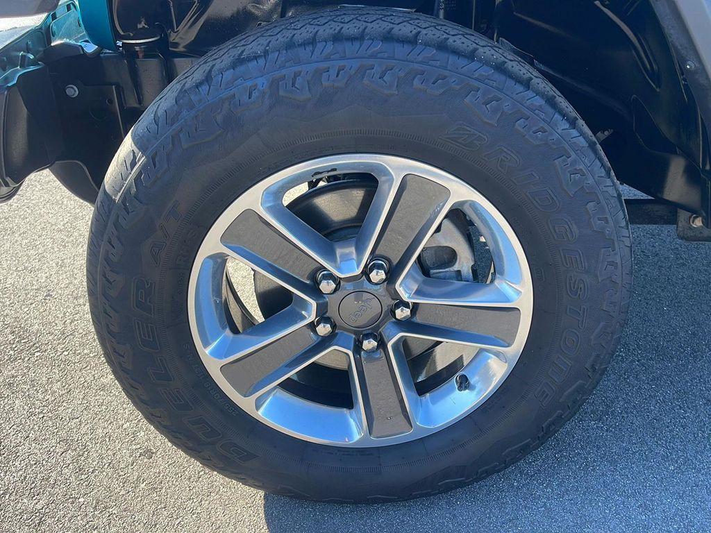 used 2019 Jeep Wrangler Unlimited car, priced at $27,338