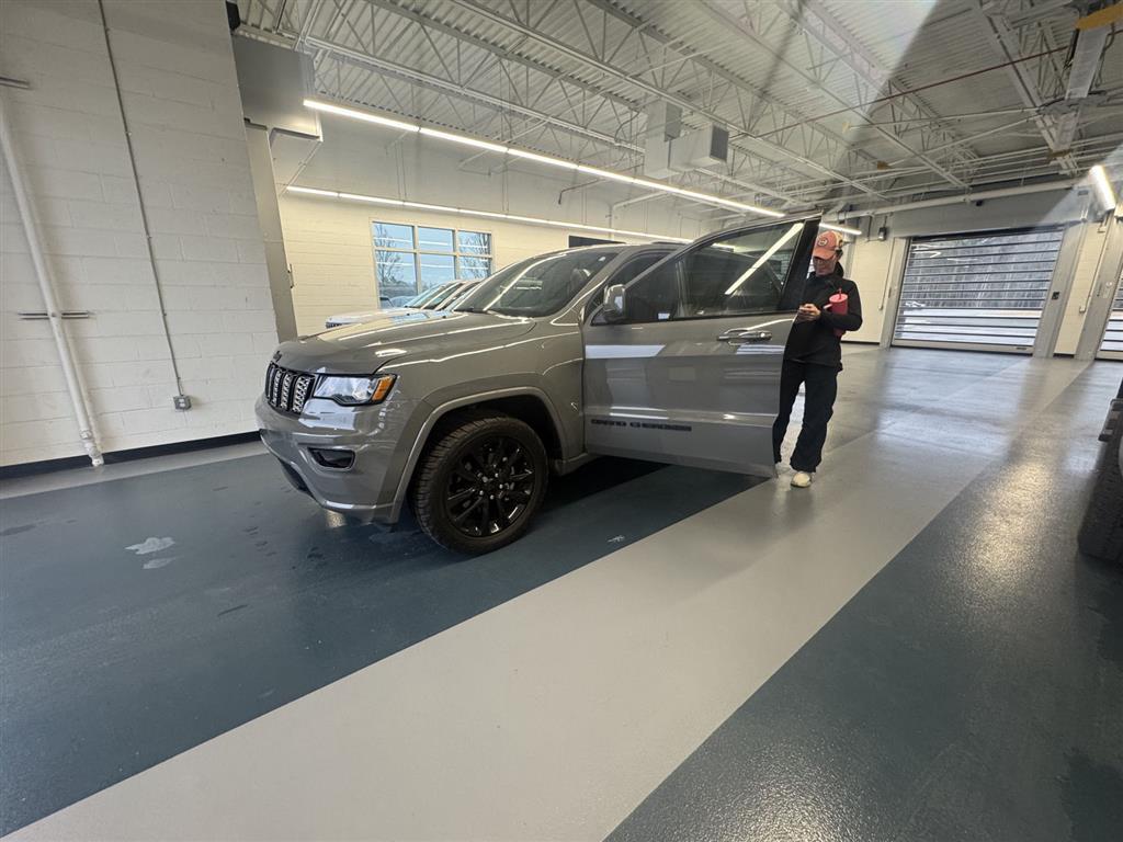 used 2020 Jeep Grand Cherokee car, priced at $22,489