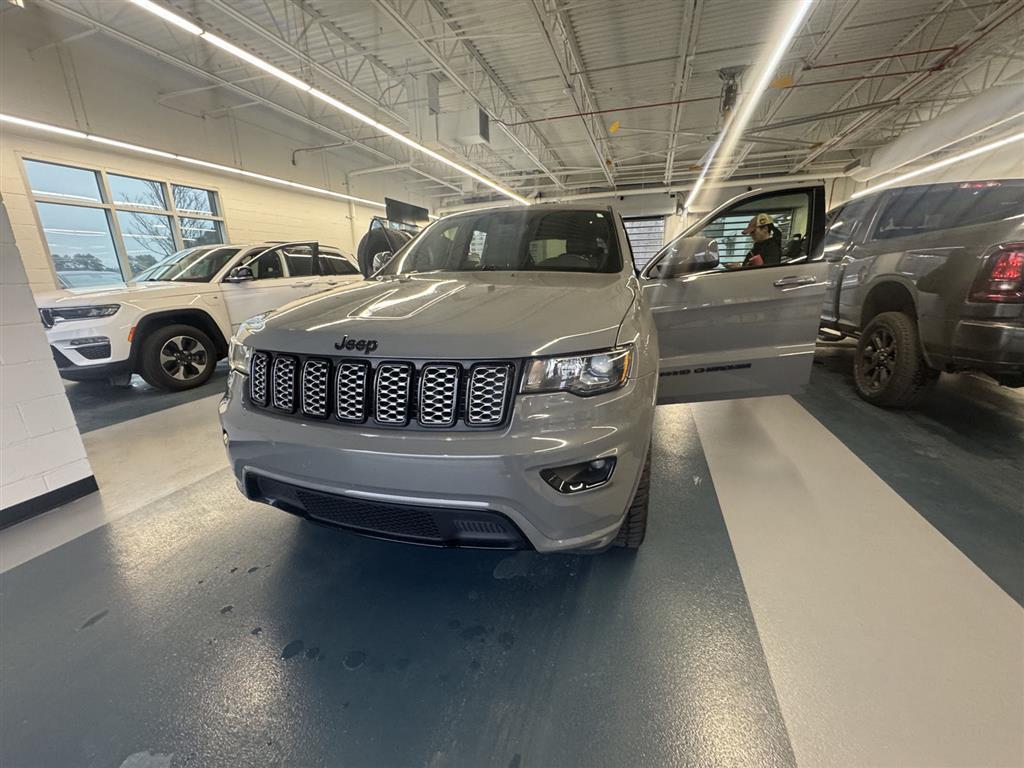 used 2020 Jeep Grand Cherokee car, priced at $22,489