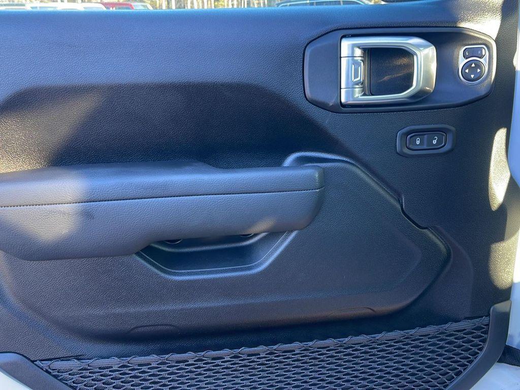 new 2026 Jeep Wrangler car, priced at $48,215