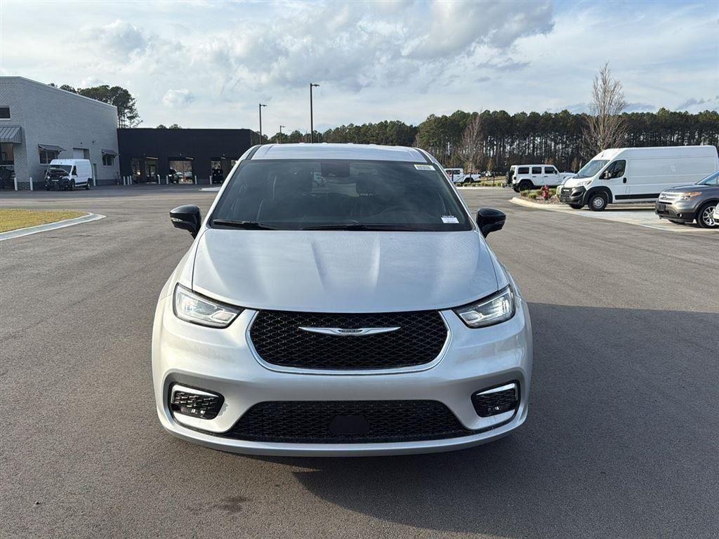 new 2026 Chrysler Pacifica car, priced at $42,740