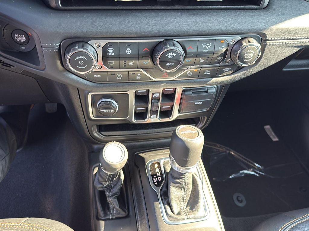 new 2026 Jeep Gladiator car, priced at $51,030