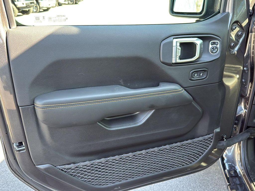 new 2026 Jeep Gladiator car, priced at $51,030