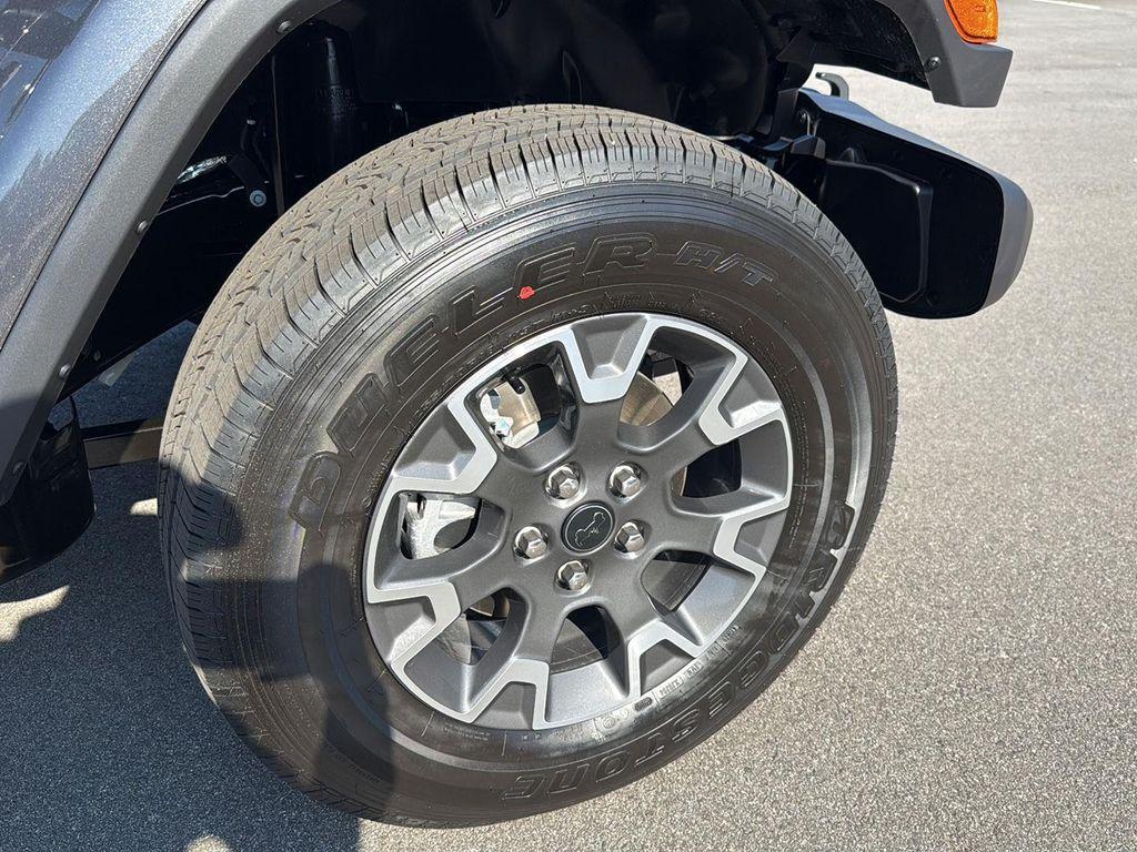 new 2026 Jeep Gladiator car, priced at $51,030