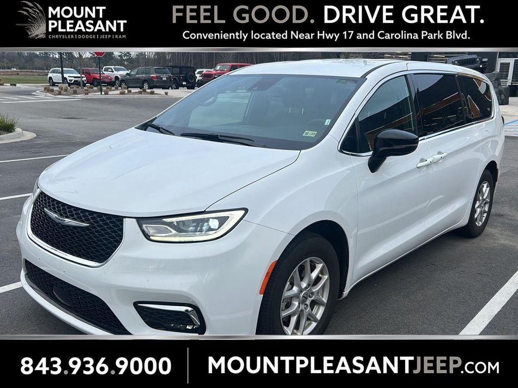 used 2025 Chrysler Pacifica car, priced at $29,498