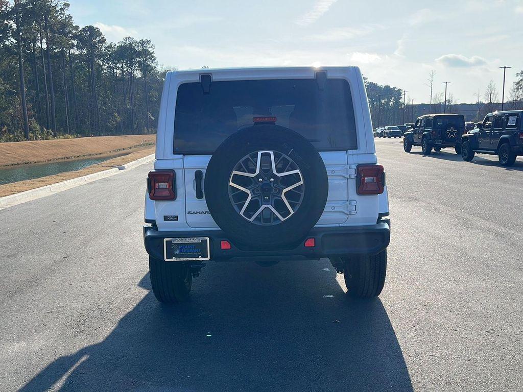 new 2025 Jeep Wrangler car, priced at $45,525