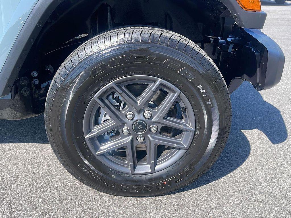 new 2026 Jeep Gladiator car, priced at $41,494