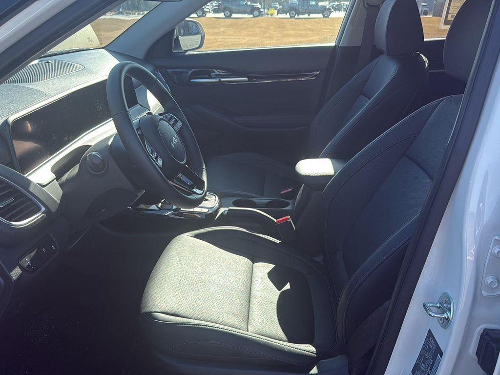 used 2025 Kia Seltos car, priced at $24,950
