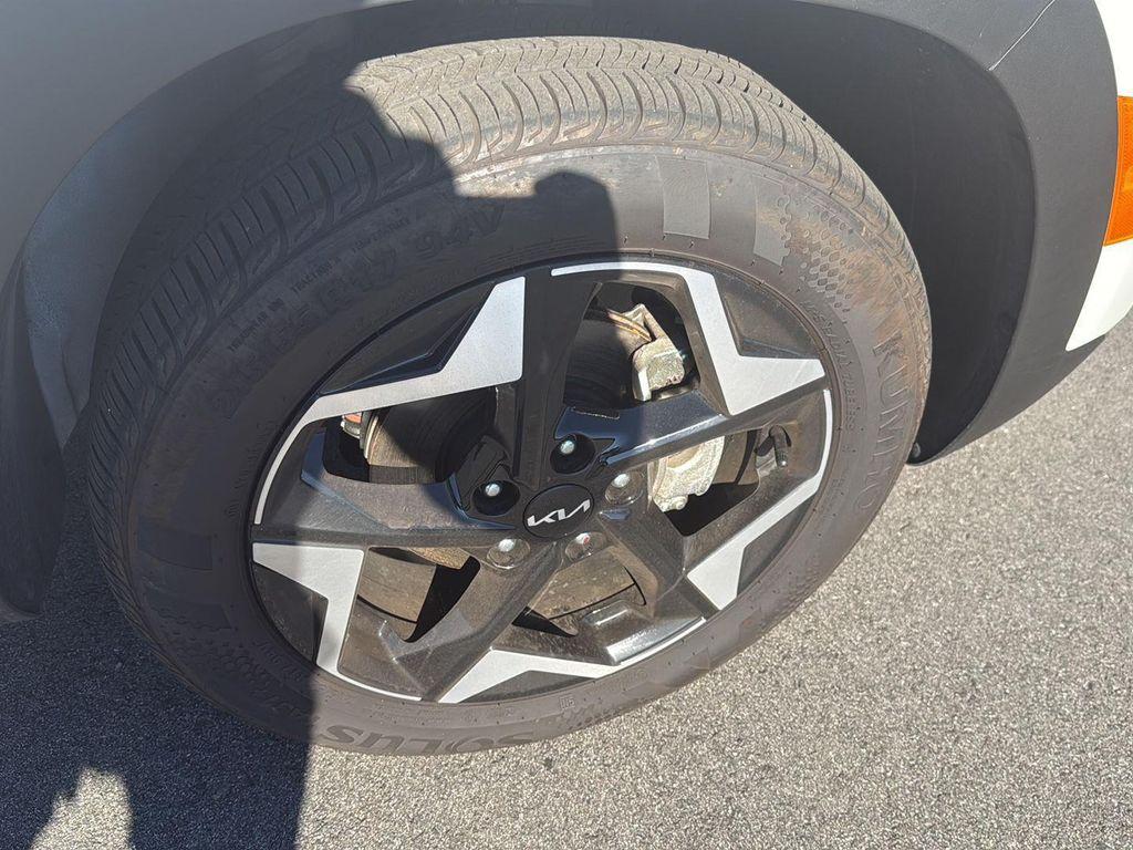 used 2025 Kia Seltos car, priced at $24,950