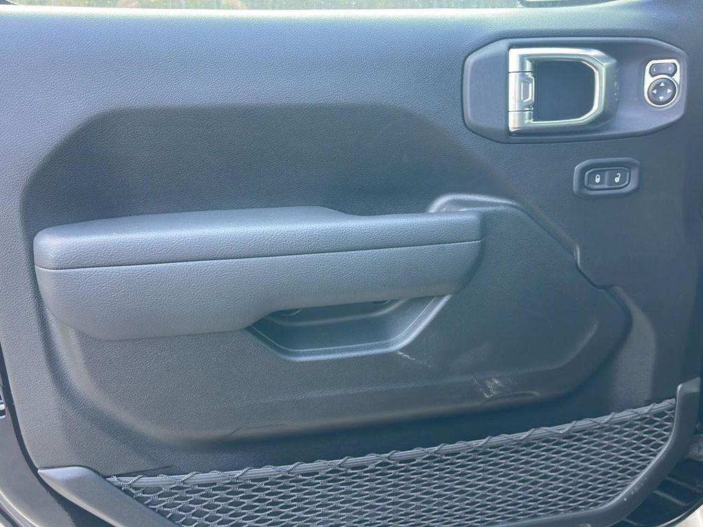 new 2025 Jeep Wrangler car, priced at $46,440