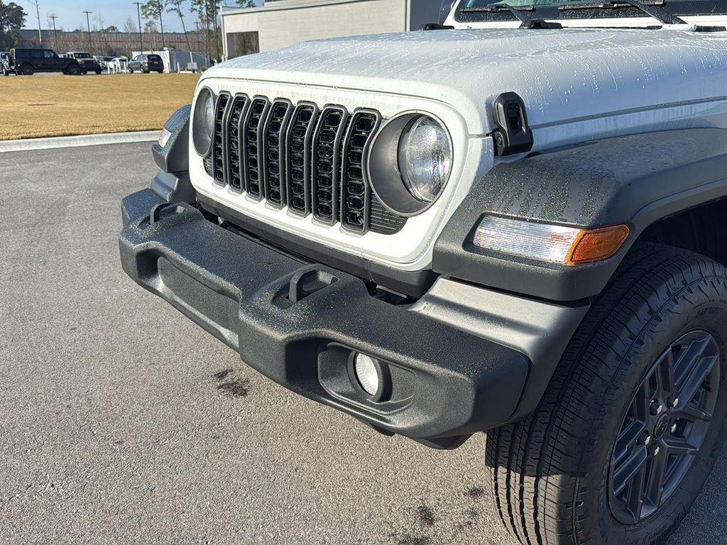 new 2025 Jeep Wrangler car, priced at $41,175