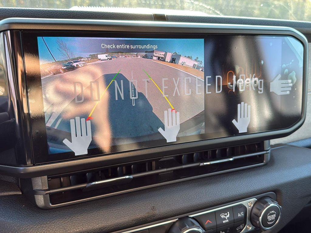 new 2025 Jeep Wrangler car, priced at $41,175