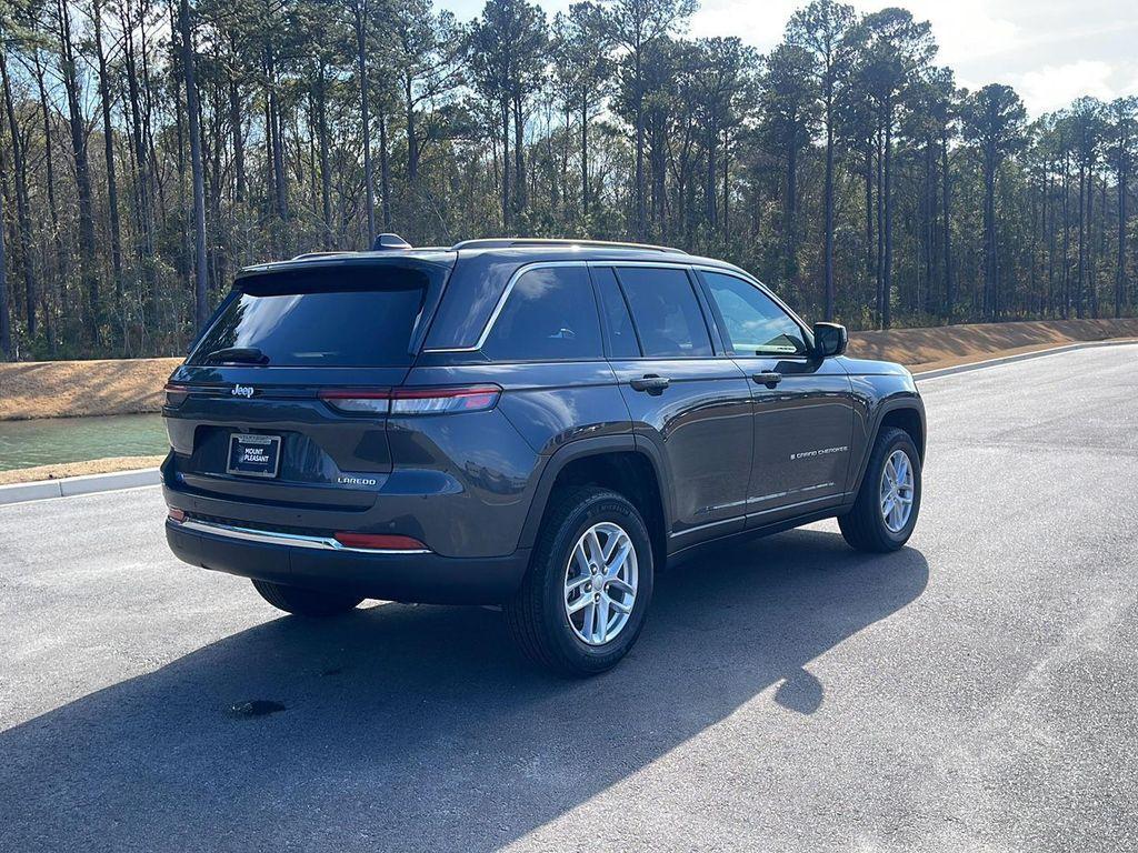 new 2025 Jeep Grand Cherokee car, priced at $32,625