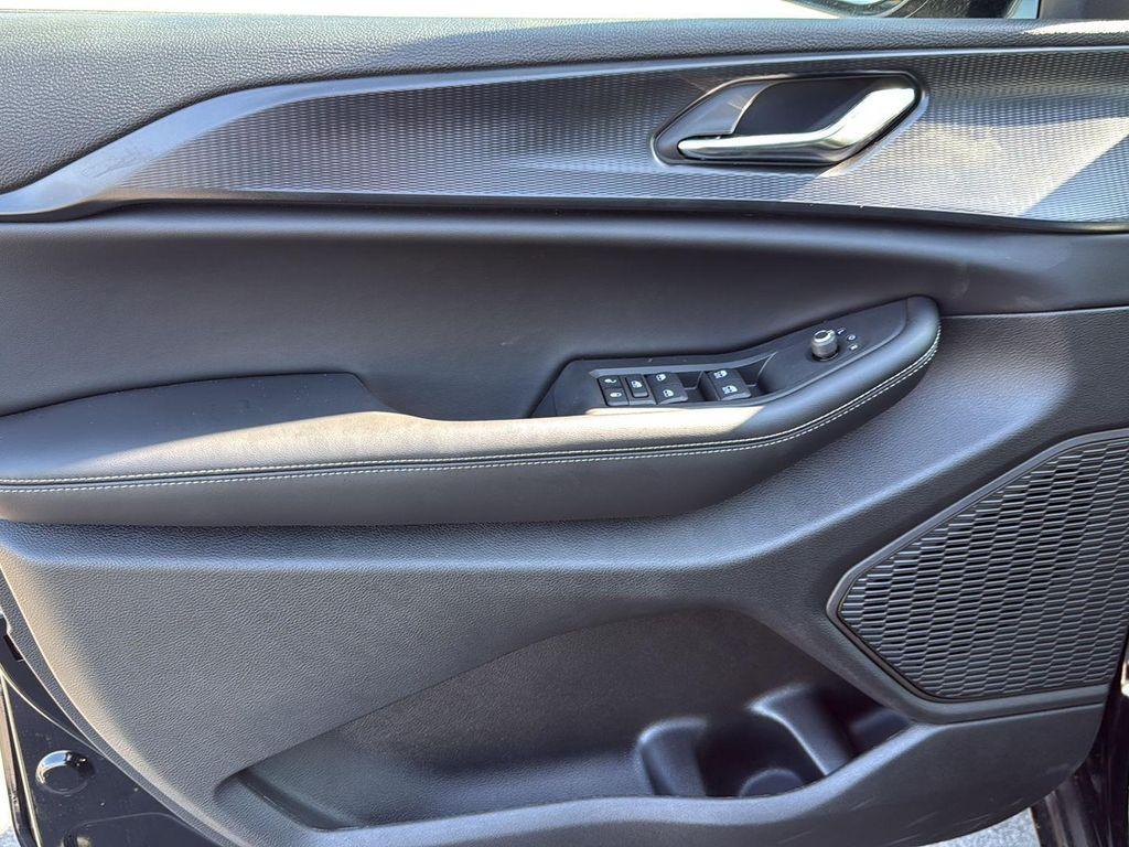 new 2025 Jeep Grand Cherokee car, priced at $36,125