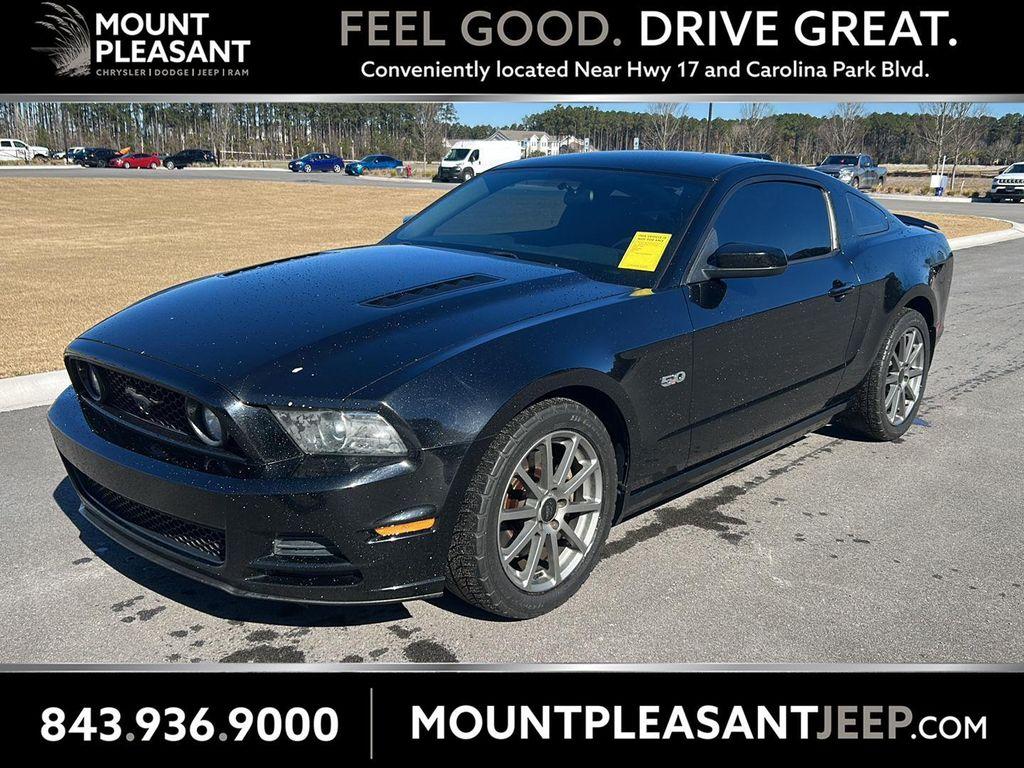 used 2013 Ford Mustang car