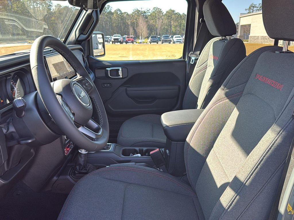 new 2025 Jeep Gladiator car, priced at $44,610