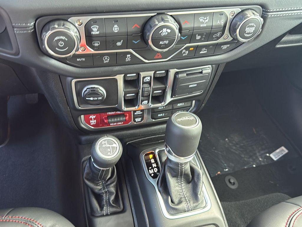 new 2026 Jeep Gladiator car, priced at $59,995