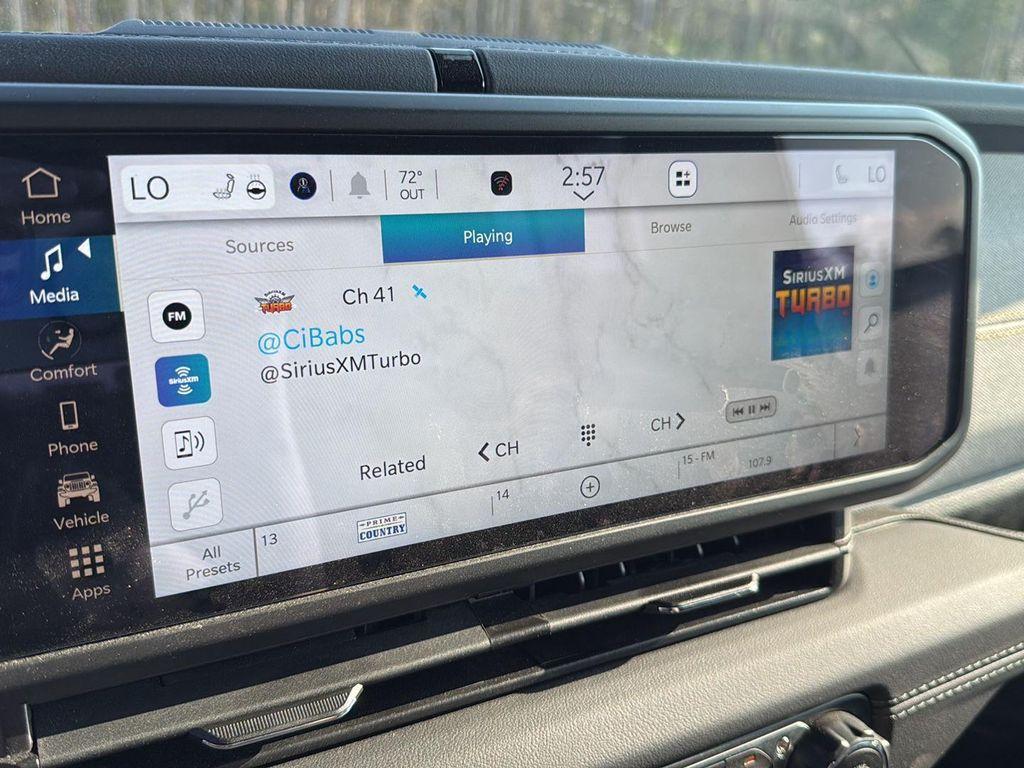 new 2025 Jeep Wrangler car, priced at $40,725