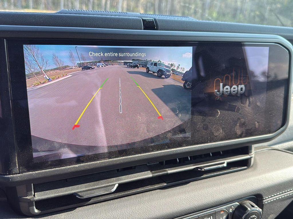 new 2025 Jeep Wrangler car, priced at $40,725