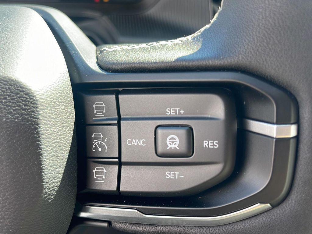 new 2026 Jeep Cherokee car, priced at $44,315