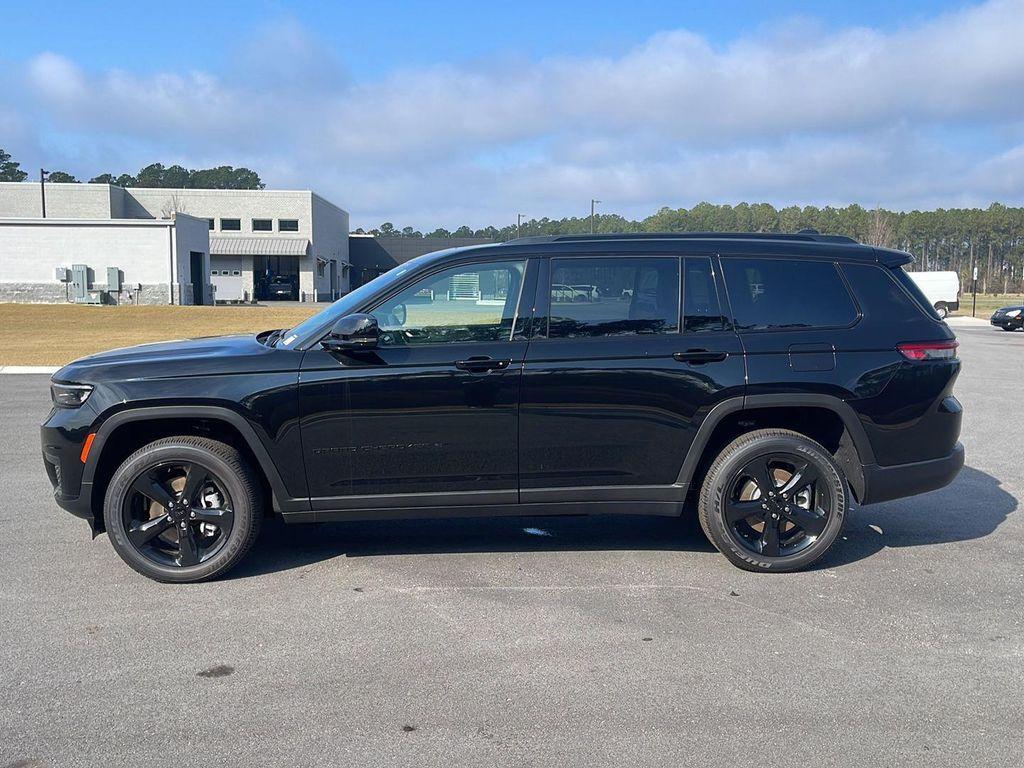 new 2025 Jeep Grand Cherokee L car, priced at $39,875