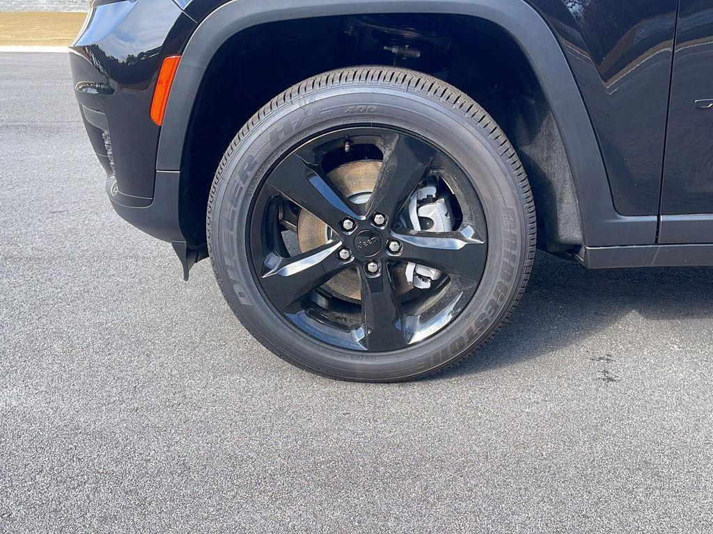 new 2025 Jeep Grand Cherokee L car, priced at $39,875