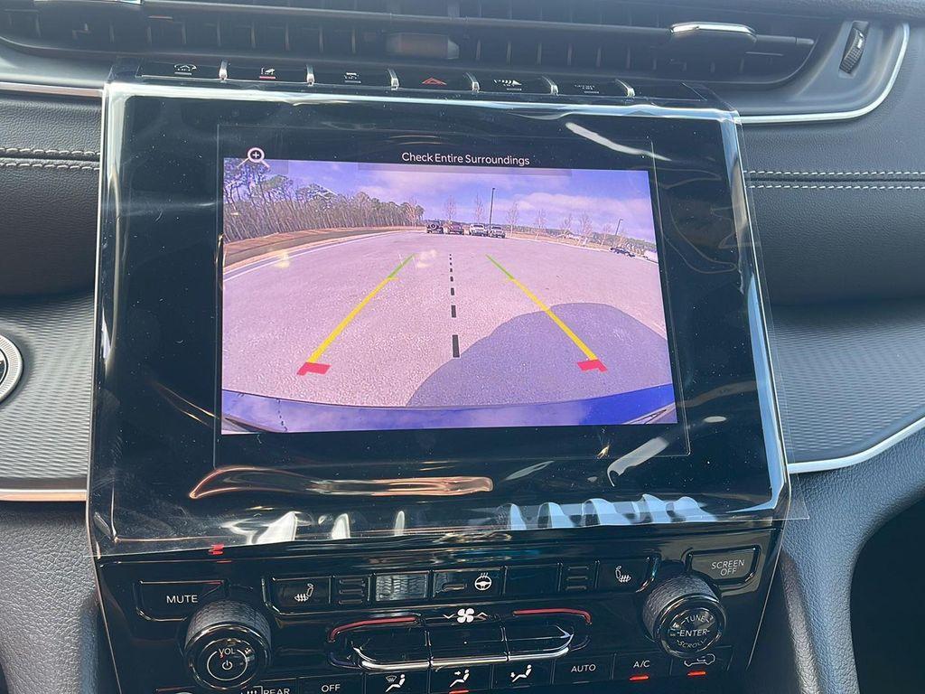 new 2025 Jeep Grand Cherokee L car, priced at $39,875