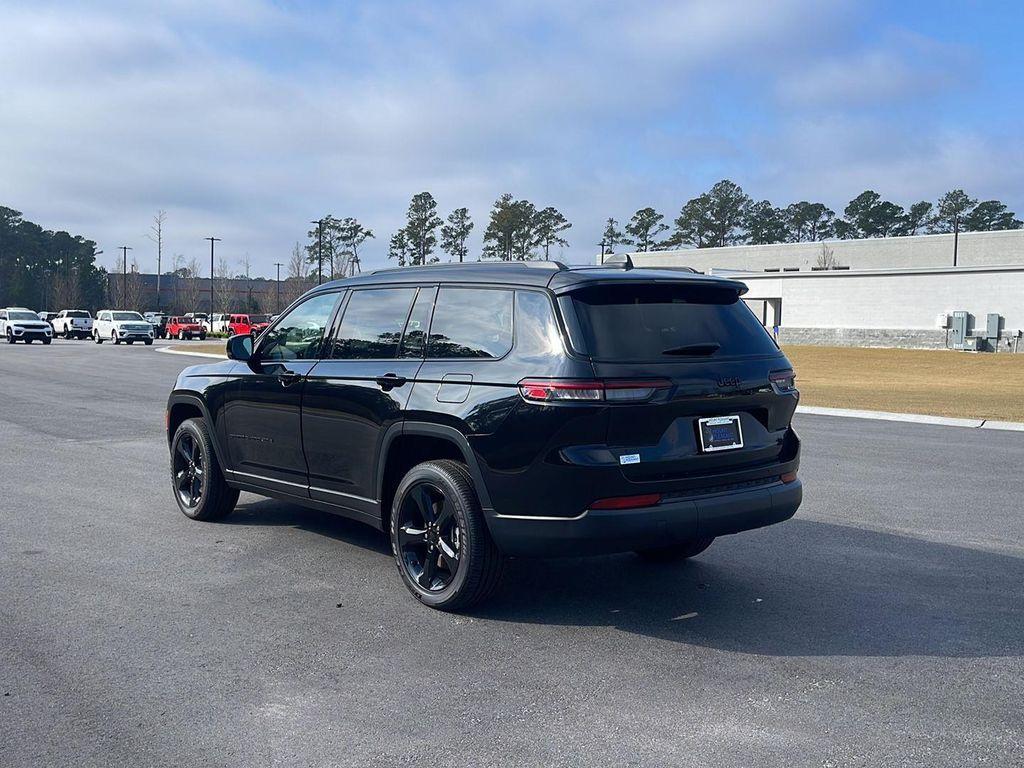 new 2025 Jeep Grand Cherokee L car, priced at $39,875